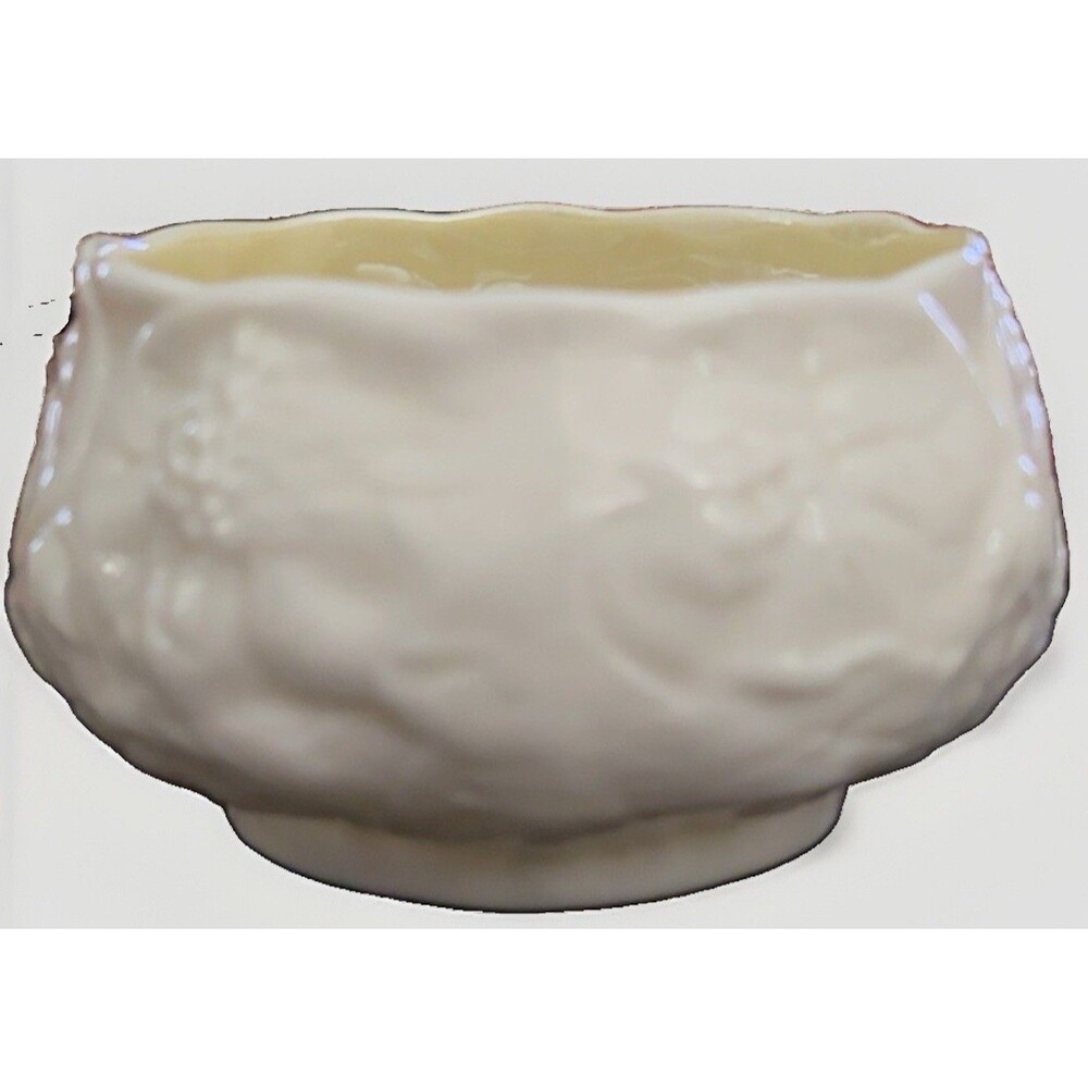 1968 Belleek Ireland Open Sugar Bowl Fruit Grape Relief 4.25” Green Mark